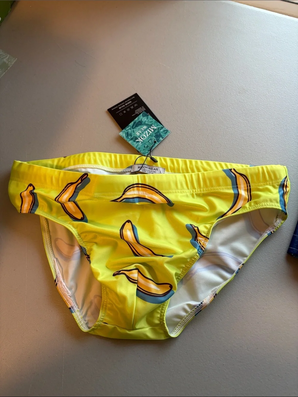 NWT men’s swim trunks speedo large banana